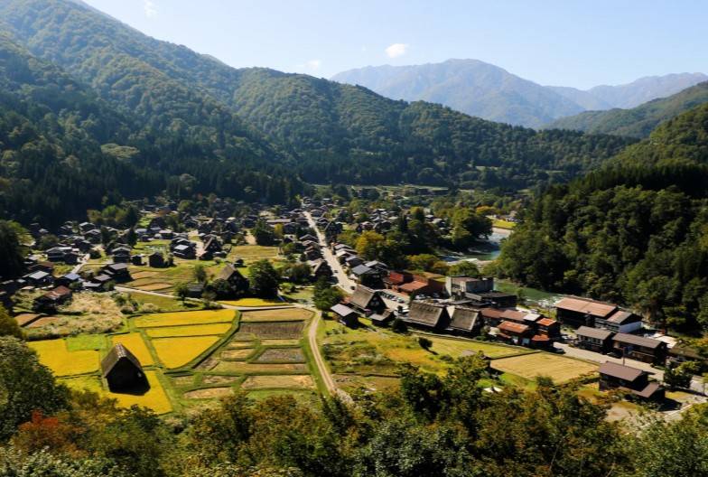【日本 一人成團系列】高山白川鄉一日遊：漫步高山古街、探訪合掌村｜含暖心關東煮(素)｜名古屋出發